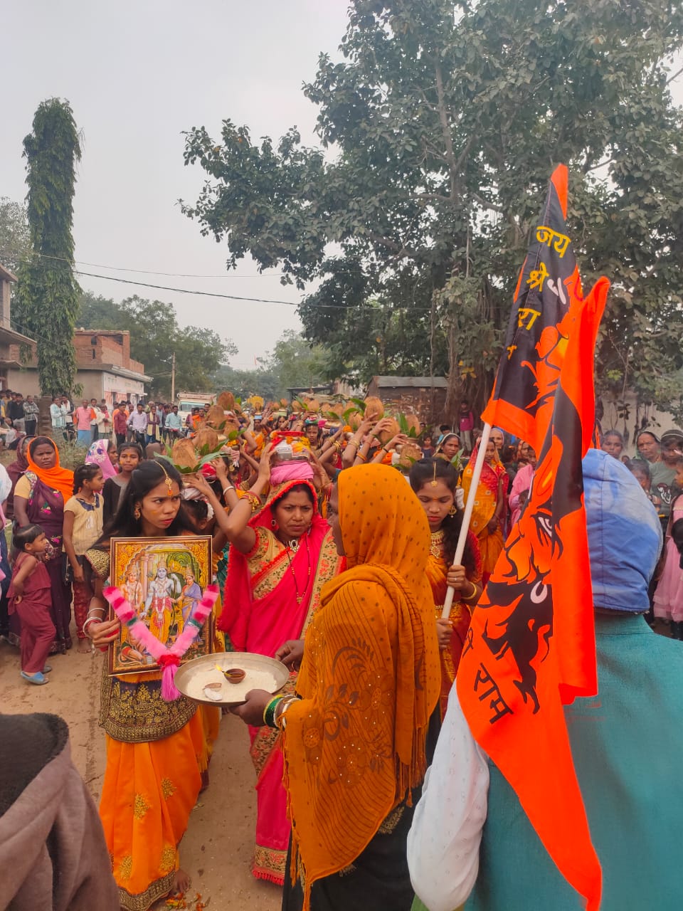 अक्षत कलश के साथ निकली भव्य शोभायात्रा