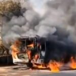 वाहन में आगजनी की एक और बड़ी वारदात, बस में लगी भीषण आग, यात्रियों में मचा हड़कंप