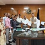 कर्मचारी-अधिकारी फेडरेशन ने 11 सूत्रीय मांगों को लेकर कलेक्टर को सौंपा ज्ञापन