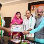 राजीव भवन बालोद में कांग्रेस के नवनियुक्त पदाधिकारियों की परिचयात्मक बैठक, नियुक्ति पत्र वितरण