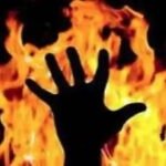 CG – दिल दहला देने वाली घटना : छोटे भाई ने मां के सामने बड़े भाई को जिंदा जलाया, फिर जो हुआ….