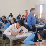 लटुआ केंद्र में 12वीं हिंदी की पुनः परीक्षा शांतिपूर्ण ढंग से सम्पन्न..उड़नदस्ता टीम का औचक निरीक्षण, व्यवस्था की सराहना