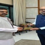 राज्यपाल डेका से केन्द्रीय ग्रामीण विकास राज्य मंत्री पासवान ने किया सौजन्य भेंट