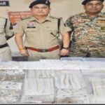 कार की सीट के नीचे छिपा था 9 करोड़ 27 लाख 84 हजार 220 का सोना, 3 गुजराती गिरफ्तार
