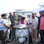 स्कूटी पर निकले उप मुख्यमंत्री अरुण साव, नगर भ्रमण कर विकास कार्यों का लिया जायजा….