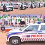 रायपुर पुलिस कमिश्नरेट में गृह मंत्री शर्मा ने 54 अत्याधुनिक इमरजेंसी रिस्पॉन्स वाहनों को दिखाई हरी झंडी
