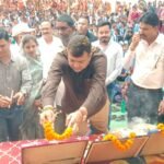 ग्राम कोसमंदी (पलारी) में आयोजित विकासखंड स्तरीय शाला प्रवेशोत्सव कार्यक्रम शामिल हुए कसडोल विधायक संदीप साहू