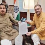 सांसद संतोष पांडेय ने केंद्रीय मंत्री नितिन गडकरी से मिले,कवर्धा से सिमगा फोरलेन सड़क निर्माण का ज्ञापन सौपा