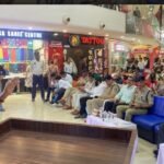 ट्रेजर आइलैंड मॉल में जागरूकता अभियान: साइबर सुरक्षा, नशा मुक्ति और यातायात नियमों की दी गई जानकारी