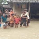 बिहार में बाढ़ का फिर बढ़ा खतरा, कोसी-गंडक उफान पर; 17 जिलों में अलर्ट
