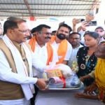 बाढ़ प्रभावित परिवारों के साथ पूरी संवेदनशीलता से खड़ी है सरकार : मुख्यमंत्री विष्णु देव साय