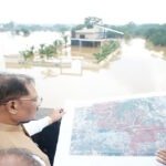 बस्तर के बाढ़ प्रभावित क्षेत्रों में पहुंचे मुख्यमंत्री विष्णु देव साय, प्रभावित परिवारों से मिलकर जाना हाल
