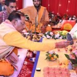 मुख्यमंत्री विष्णु देव साय ने परिवारजनों के साथ विधि-विधान से की गणपति की स्थापना और पूजा-अर्चना