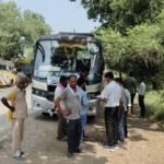 परिवहन विभाग द्वारा यात्री बसों की जांच,कमियों पर 46400 रुपए अर्थदंड एवं 2 बस जब्त