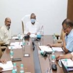 किसानों को रबी सीजन के लिये बिजली की पर्याप्त उपलब्धता सुनिश्चित करें : ऊर्जा मंत्री तोमर